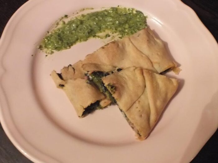 Torta rustica con cavolo nero e gorgonzola